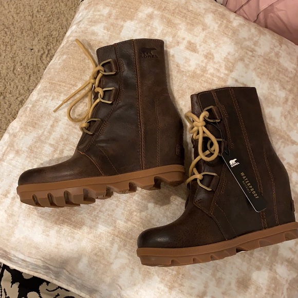 Sorel Arctic Wedge Leather Boot - Picture 12 of 15